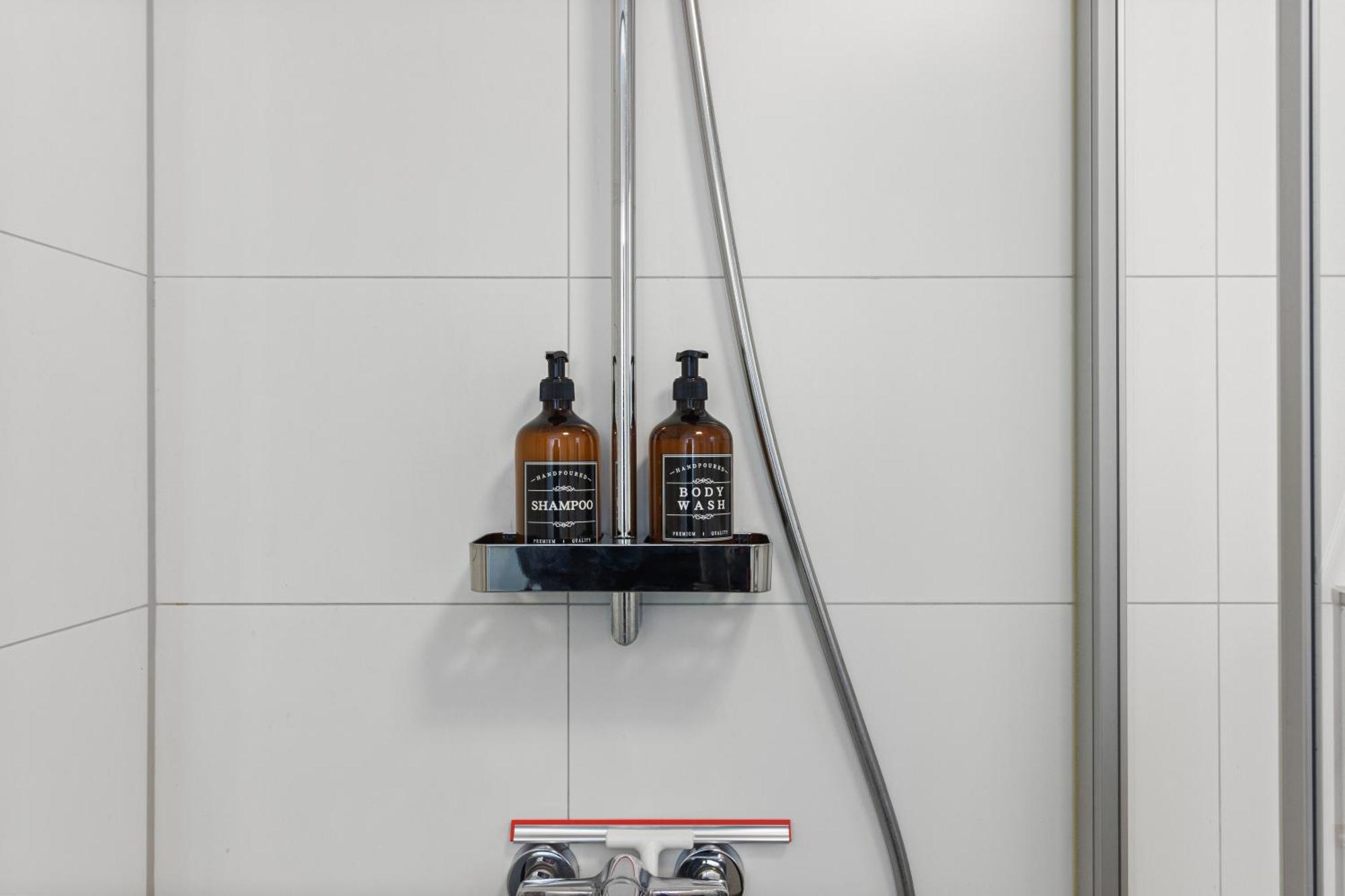 Winetime - Modern - Boxspringbetten - Naehe Mercedes-Benz Worth am Rhein Εξωτερικό φωτογραφία